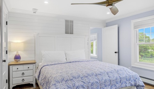 Room 30 Room, Carriage House (Room 30- Max 4 people)