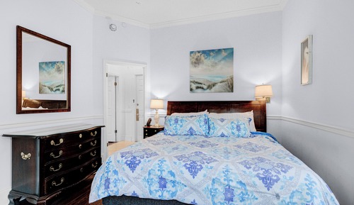 Room, Private Bathroom (Room 02 - Lakeview Suite Max 4 people