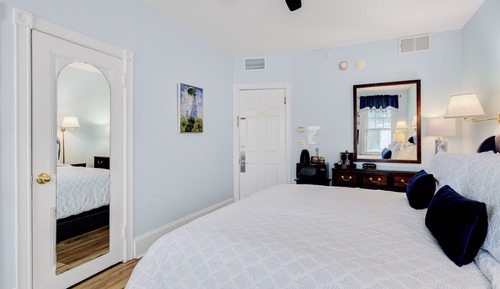 Room, Private Bathroom (Room 09 - Max 2 people)