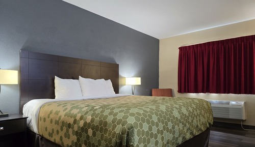 Standard Room, 1 King Bed, Non Smoking