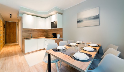 Apartment (3100)