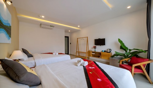 Deluxe Family Room With Balcony