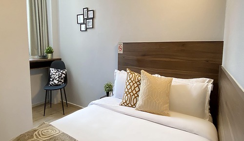 Double Room, DAYUSE, 5 hours: 9AM-2PM