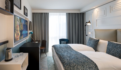 Standard Room, 1 Queen Bed