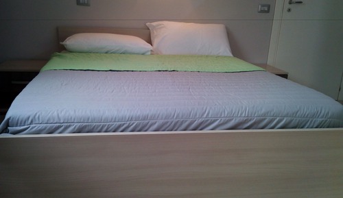 Comfort Room, Refrigerator