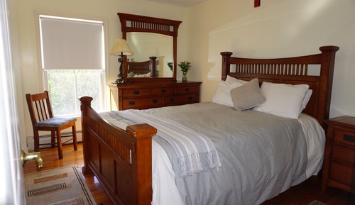 Apartment 1: 2 Bedroom, 1 Bath, Sleeps 6