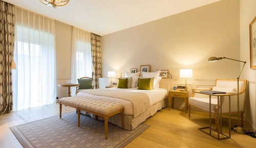 Premier Room