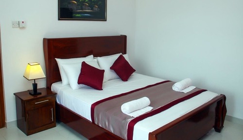 Deluxe Double Room, 1 Queen Bed, Hill View