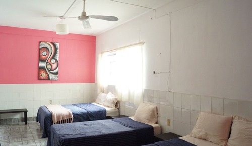 Room, Multiple Beds