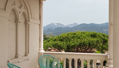 Suite, Balcony