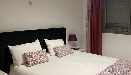 Traditional Apartment, 2 Bedrooms, City View