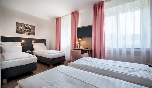 Standard Quadruple Room
