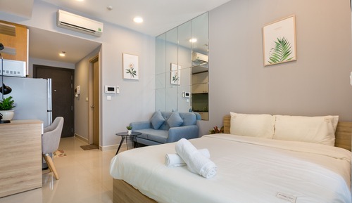 TeeUP Home Studio (Free Swimming Pool & Gym)