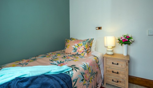 Jasmine Mini Room