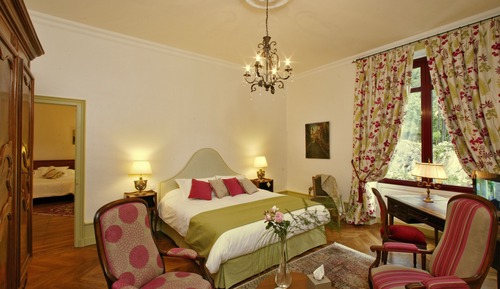 Quadruple Room, Ensuite, Pool View (Commarque)