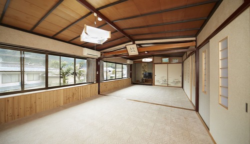 Japanese Style Room, Shared Bath Room