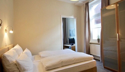 Standard Double Room, Private Bathroom