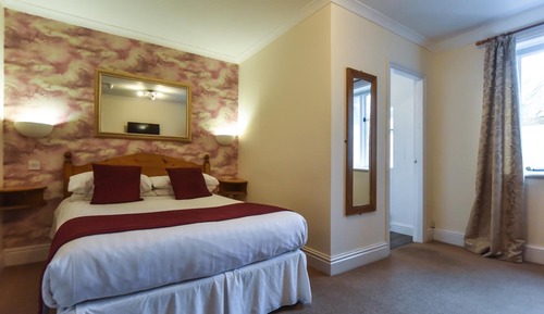 Double Room (Room 9)