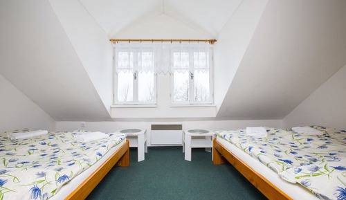 Family Room, Ensuite (7 Adults, Low Ceiling in Bathroom)