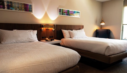 Room, 2 Queen Beds, Accessible, Bathtub