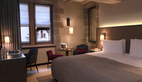 Prestige Room