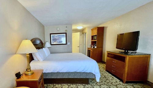 Superior Room, 1 King Bed, Jetted Tub