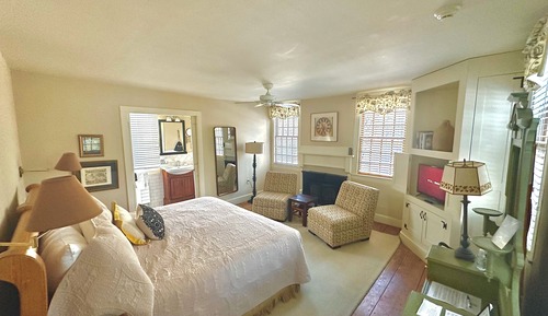Queen Room