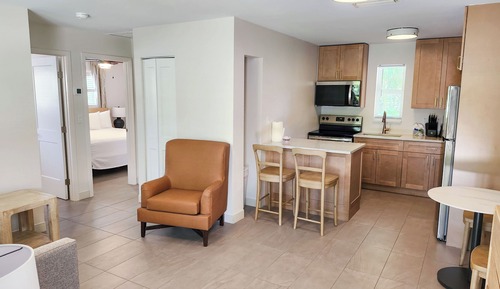 Suite, 2 Bedrooms, Kitchen, Poolside