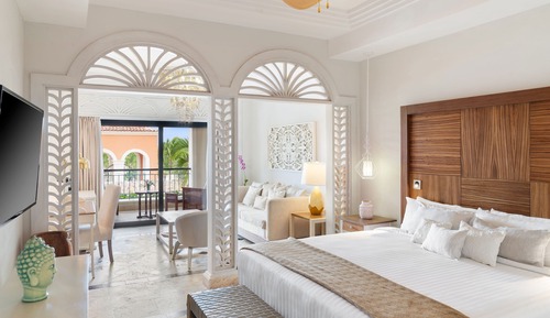 Junior Suite, Balcony, Ocean View (1 King or 2 Queen)