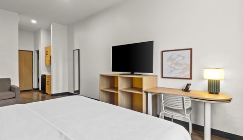 Room, 1 King Bed, Accessible (Mobility & Hearing, Roll-in Shower)