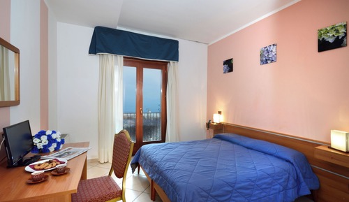Triple Room (with balcony)