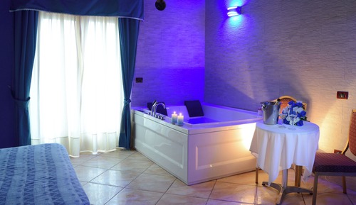 Suite, 1 Double Bed (with balcony)