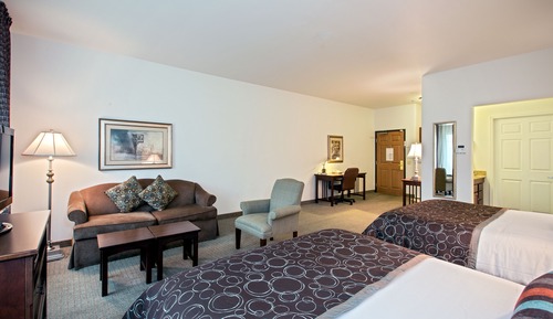 Studio Suite, 2 Queen Beds, Transfer Shower (Mobility)