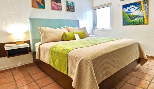 Standard Room, 1 King Bed