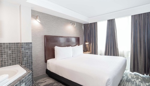 Suite, 1 King Bed, Kitchen (Washer Dryer, Jacuzzi)