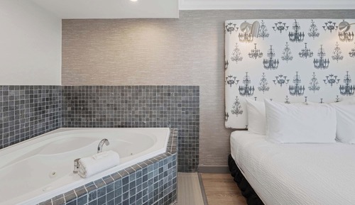 Grand Suite, 1 King Bed with Sofa bed, Kitchen (Jacuzzi)