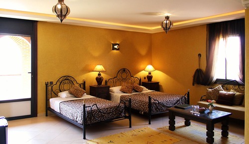 Family Triple Room, City View (Amine)