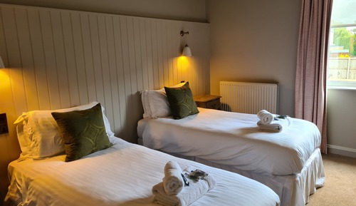 Standard Twin Room, Ensuite