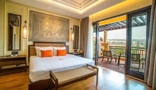 Signature Suite