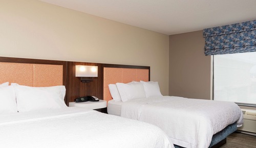 Two queen beds non smoking