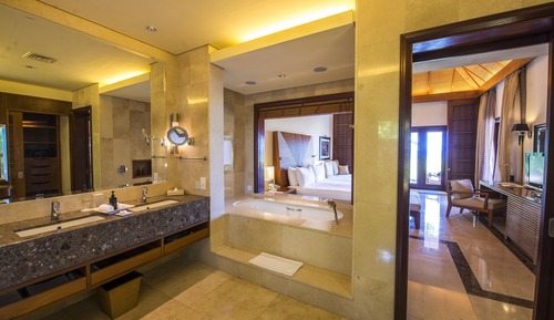 Suite, Oceanfront (Double, Pool Villa)