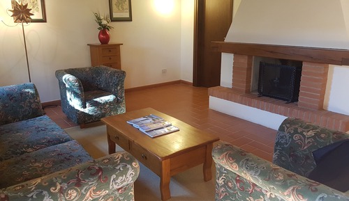 Deluxe Apartment, 2 Bedrooms, Kitchen, Garden Area (Scoiattolo)