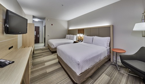 Standard Room, 2 Queen Beds, Accessible (Communications, Roll-In Shower)