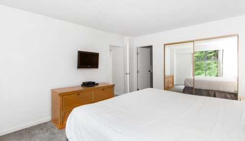 Condo, 2 Bedrooms (Unit 420)
