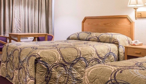 Standard Room, 2 Queen Beds, Non Smoking