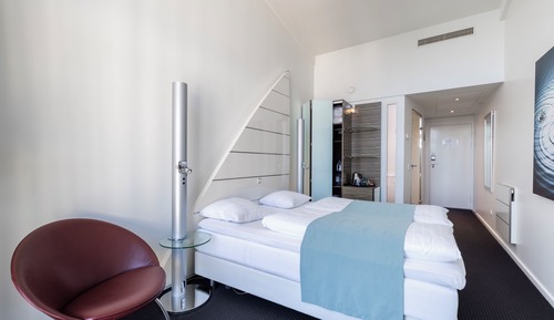 Superior double room with a double bed or twin beds, Harbor view