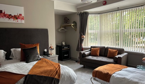 Luxury Superking/Twin En-suite Room