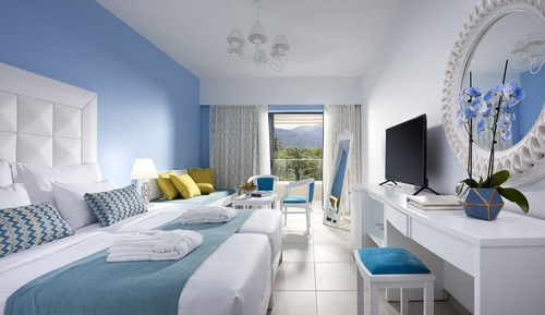 Deluxe Double Room, Garden View