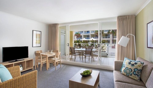 Suite, 1 Bedroom (Spa, Pool Access)