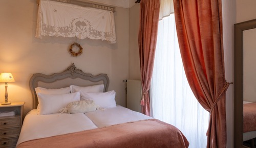 Classic Quadruple Room